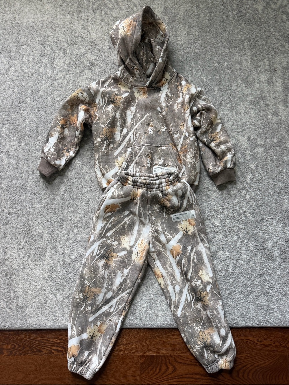 Kids Comfrt Camo Print Hoodie & Jogger Set - Gray/Tan